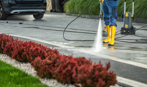 Why Choose Our Certified Pressure Washing Experts for Your Project Needs in Uniontown, AL?